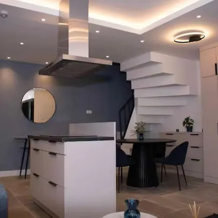Luxury Cozy Downtown